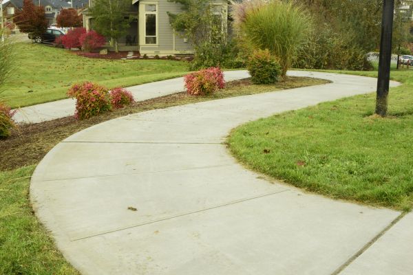 Cost of Concrete Sidewalk Replacement in Tracy