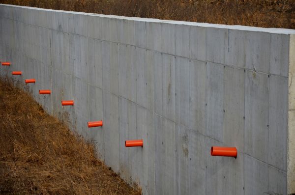 Cost of Concrete Wall Installation in Tracy