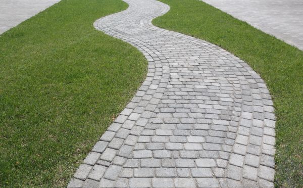 Cost of Footpath Paving in Tracy