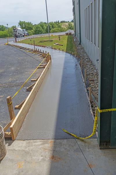 Cost of Concrete Sidewalk Paving in Tracy