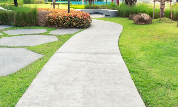 Cost of Concrete Sidewalk Installation in Tracy